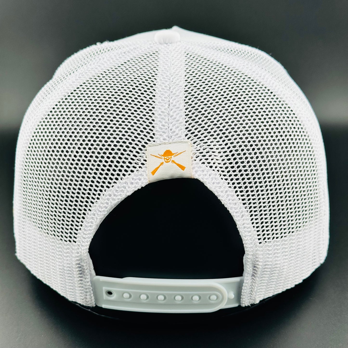 "Cowboy Hat" White - Patch Trucker Hat